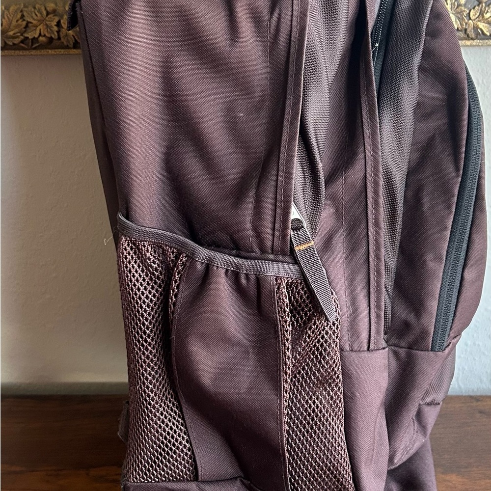 JanSport Driver 8 Rolling Backpack Academia Collegiate Travel Hiking Brown - Picture 13 of 15